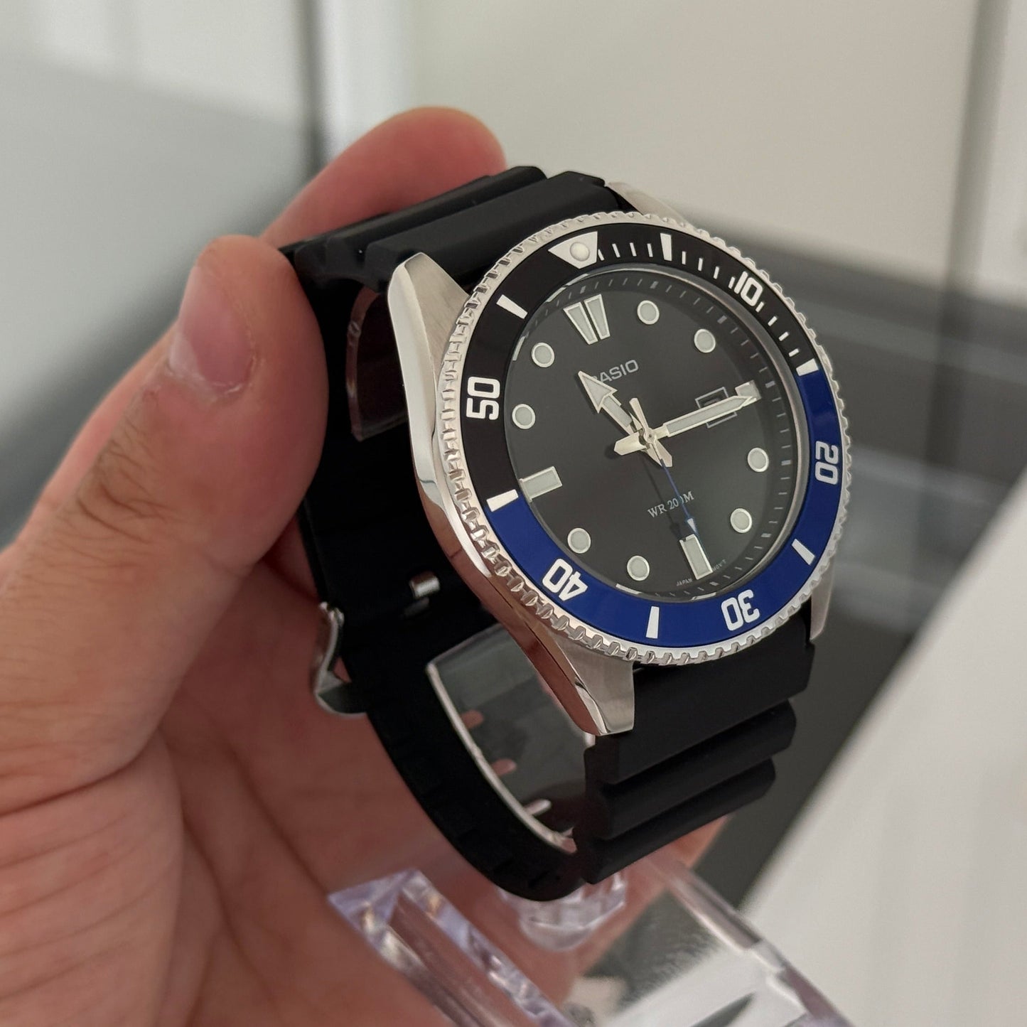 Casio MDV-107-1A2VEF din seria Duro.