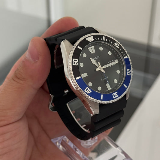 Casio MDV-107-1A2VEF din seria Duro.